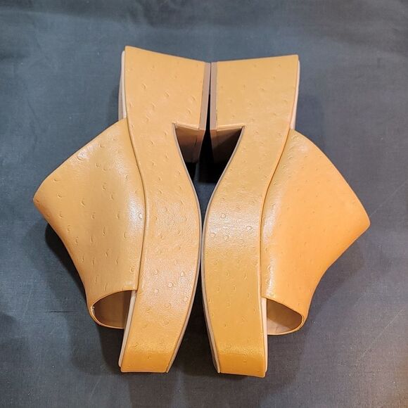 BRAND NEW KATY PERRY THE BUSY BEE SLIDE SANDALS - Picture 14 of 16